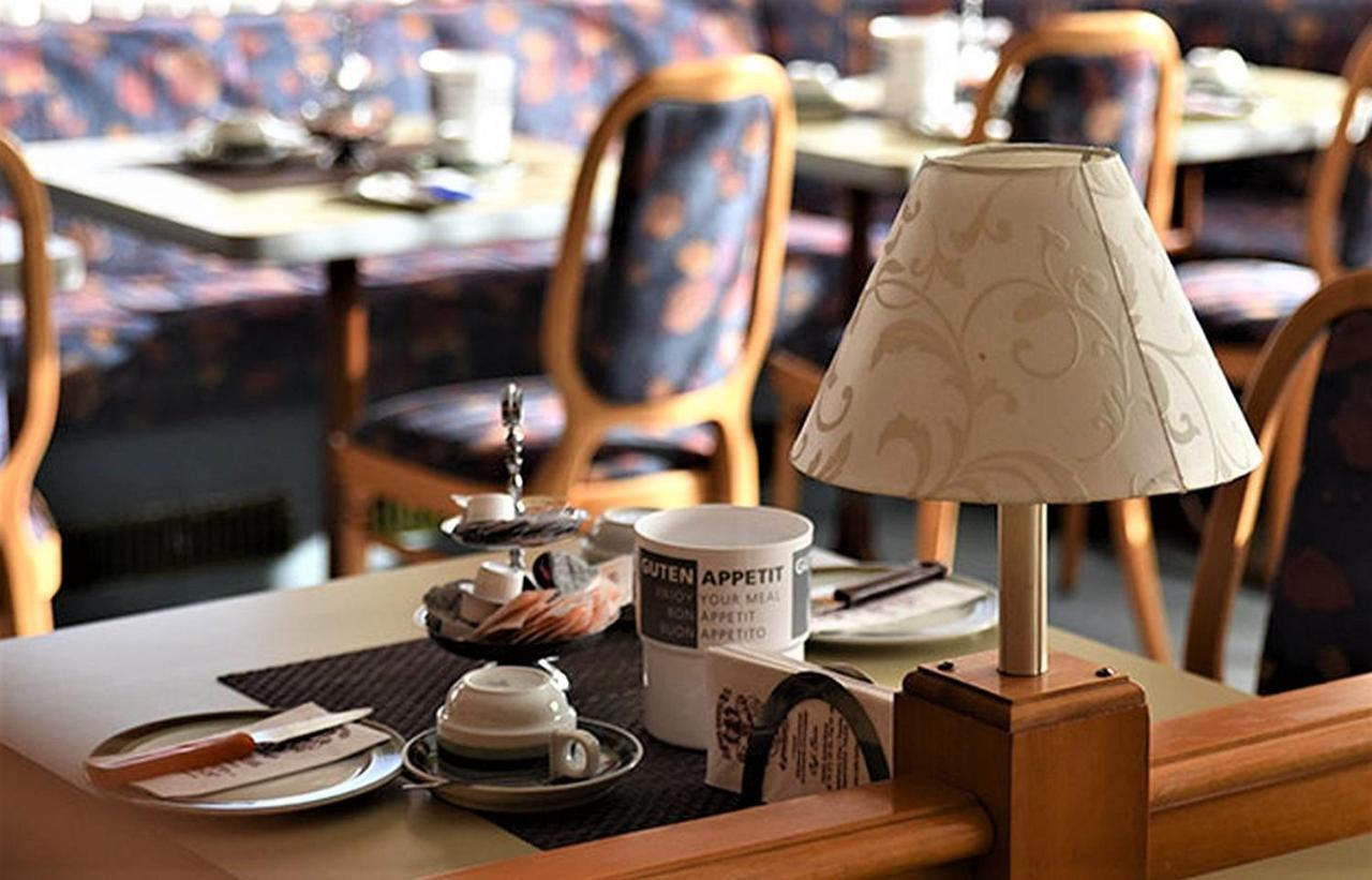 Hotel Conditorei Cafe Baier Schoemberg  Екстер'єр фото