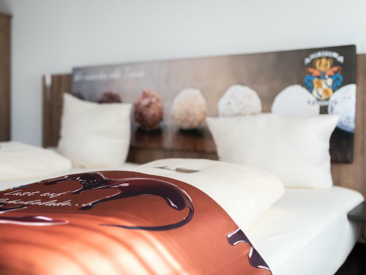 Hotel Conditorei Cafe Baier Schoemberg  Екстер'єр фото