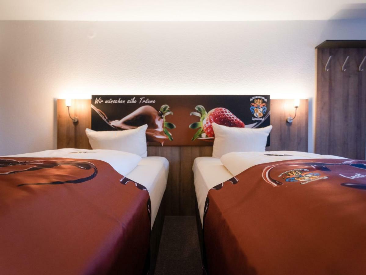 Hotel Conditorei Cafe Baier Schoemberg  Екстер'єр фото